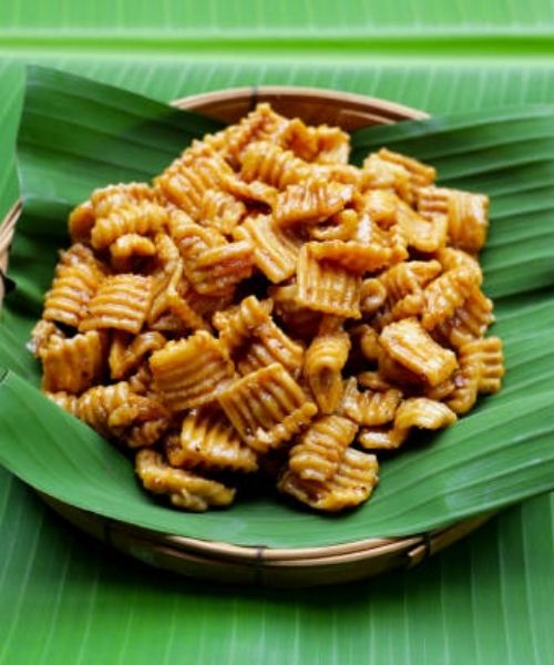 Gavvalu (Maida–Jaggery Shells)